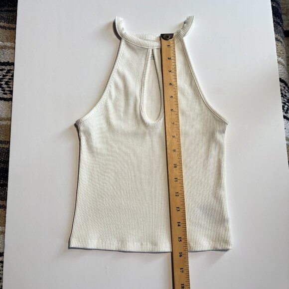 American Eagle Ribbed Cropped White Tank Top with Chest Keyhole Size Small - Picture 8 of 9